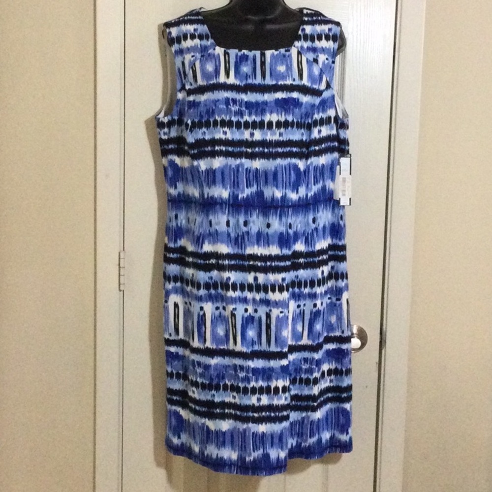 Sleeveless Blue Patterned Midi Dress